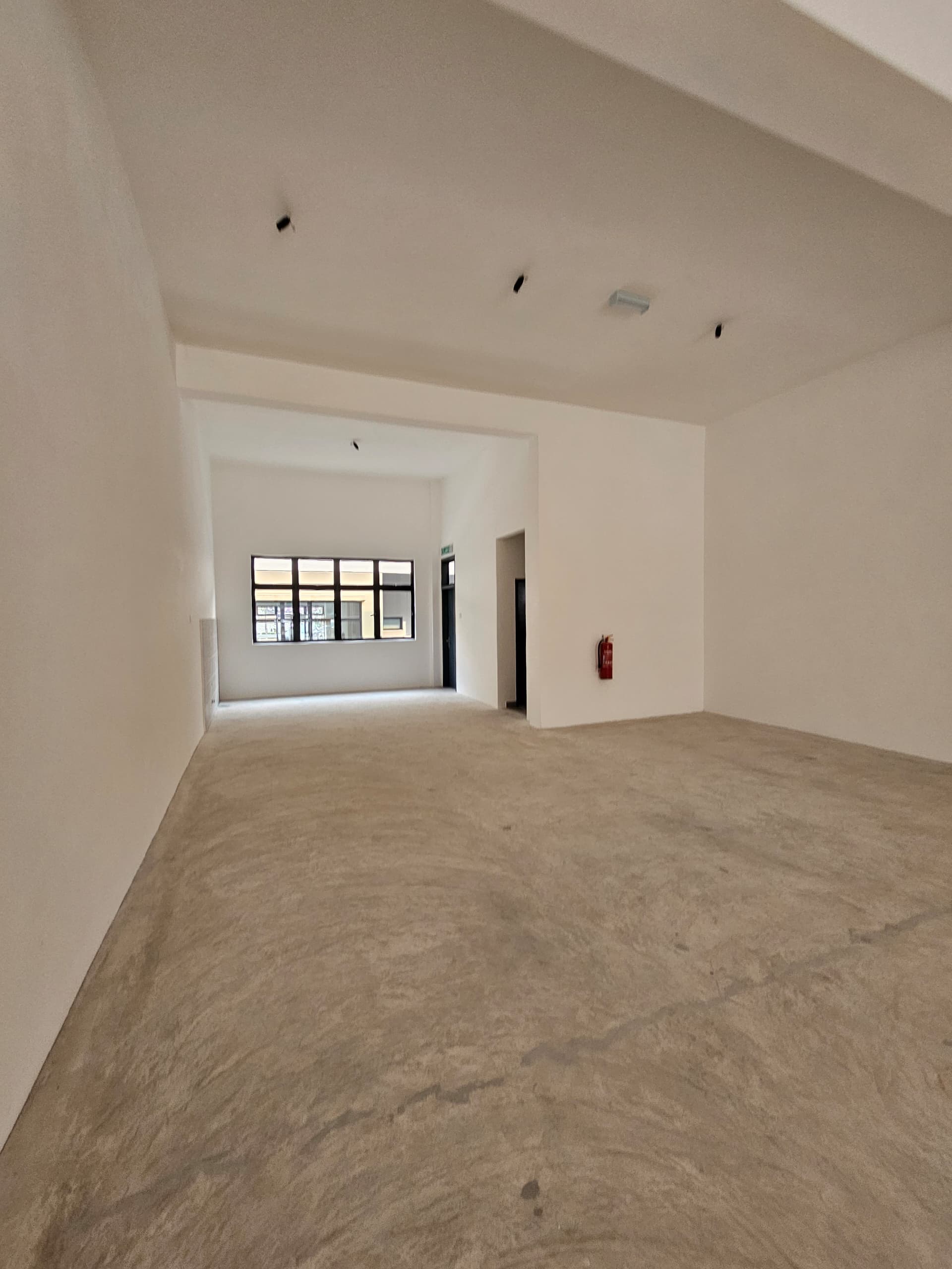Upper-floor open area
